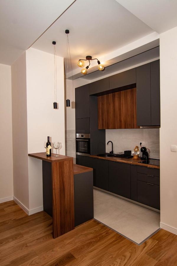 Follow The Sun - 4 Person Apartment Bar Exterior foto
