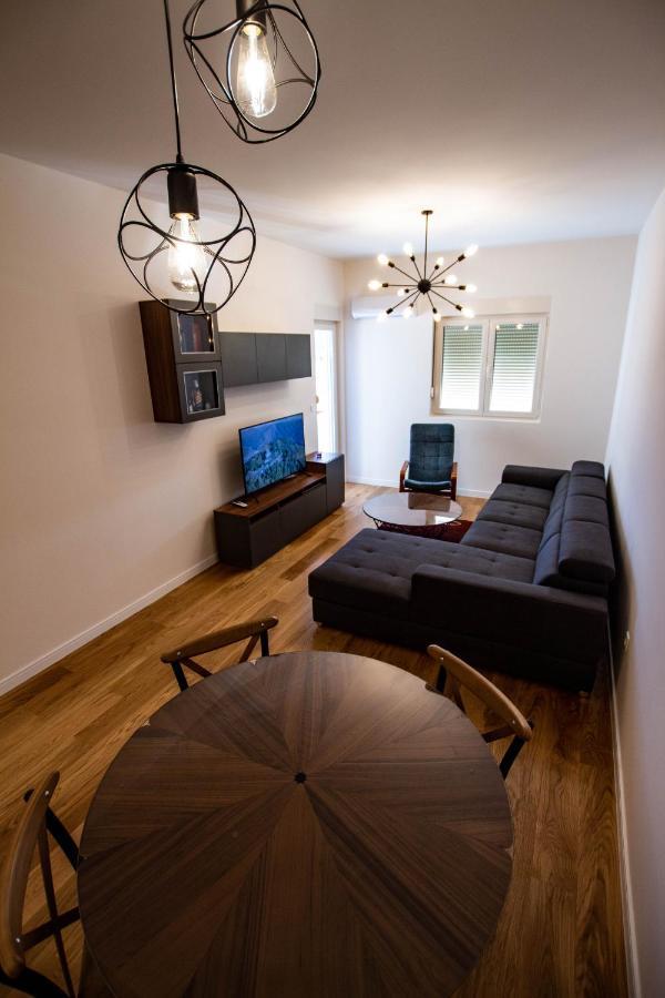 Follow The Sun - 4 Person Apartment Bar Exterior foto