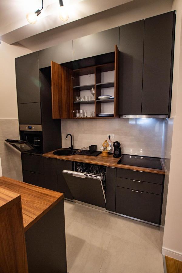Follow The Sun - 4 Person Apartment Bar Exterior foto